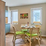 Haus Strandzeit Azzura - App 4 아파트